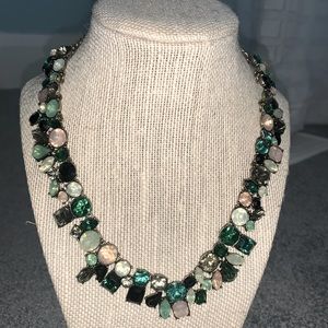 JEWEL STATEMENT NECKLACE